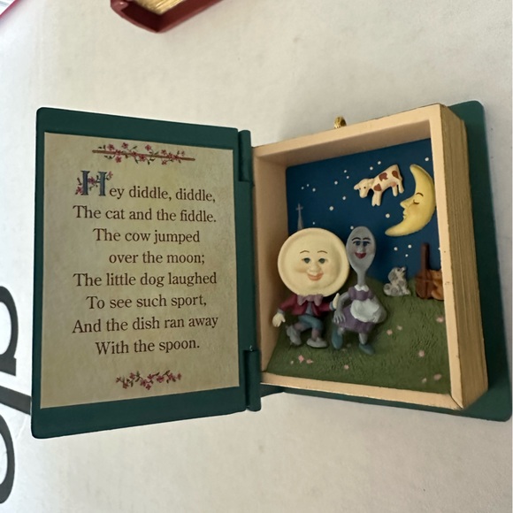 Mother Goose Books Collectors Series Hallmark Ornaments - Set of 3 - Picture 5 of 7